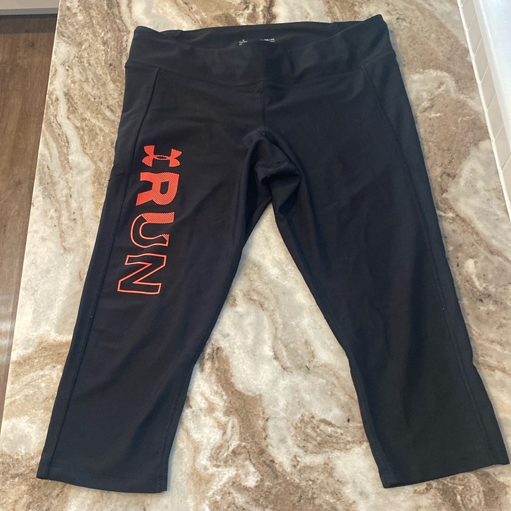 Women’s underarmour XL compression capri’s